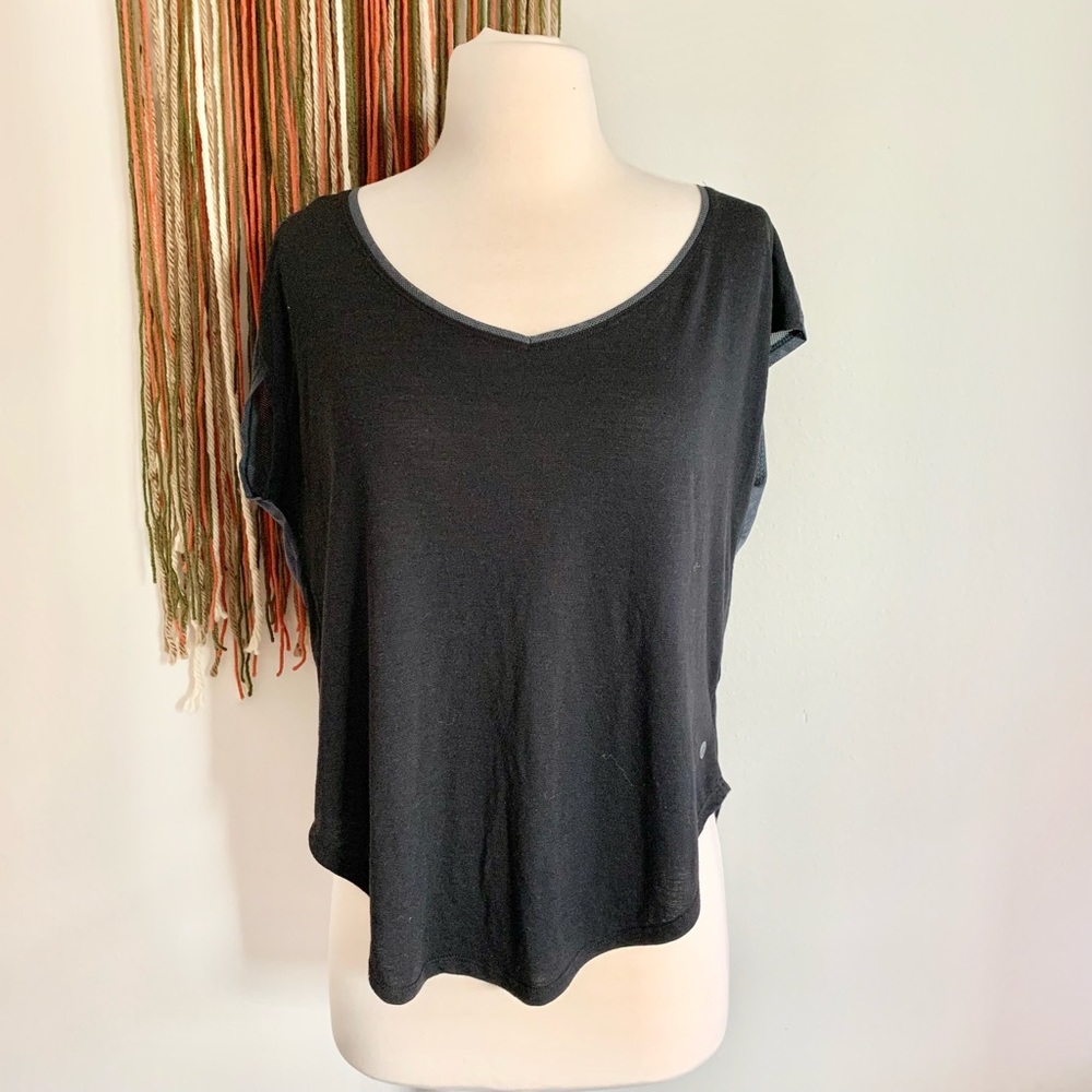 Apana workout top
